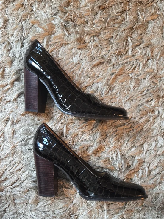 Vintage Ipanema Black Patent Leather Croc-Embossed Block Heel Pumps - Picture 3 of 12